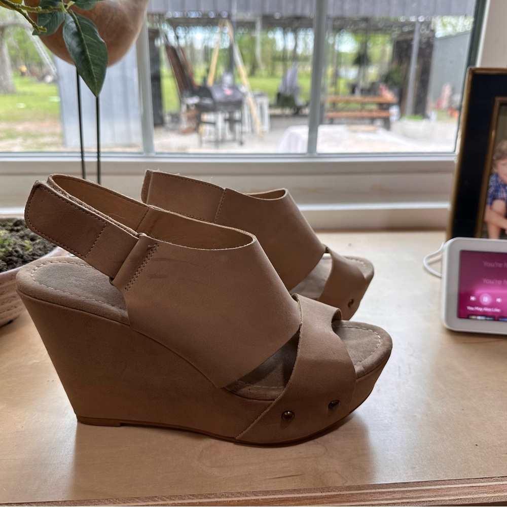 Tan Wedges Size 9